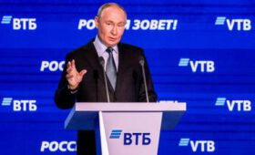 Путин заявил о рекордно низком уровне безработицы в России